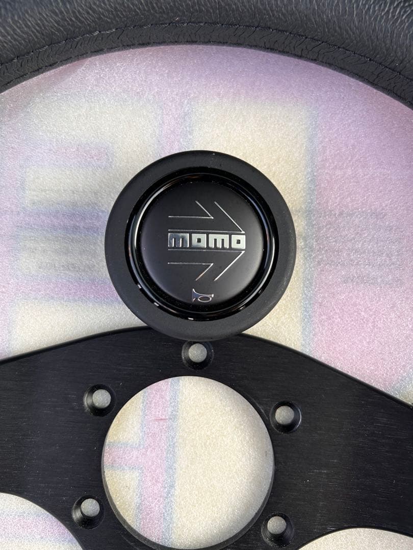 momo ステアリング TEAM 300