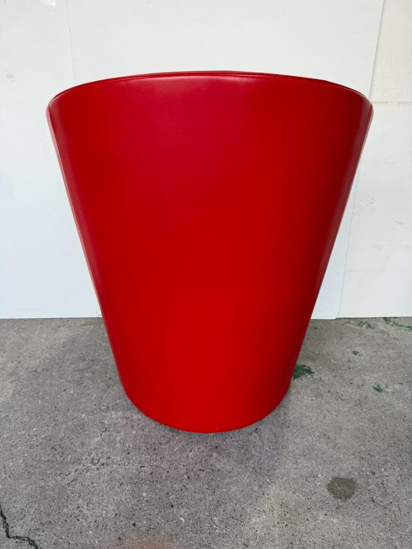 Poltrona Frau インターヴィスタ ラウンドチェア 赤