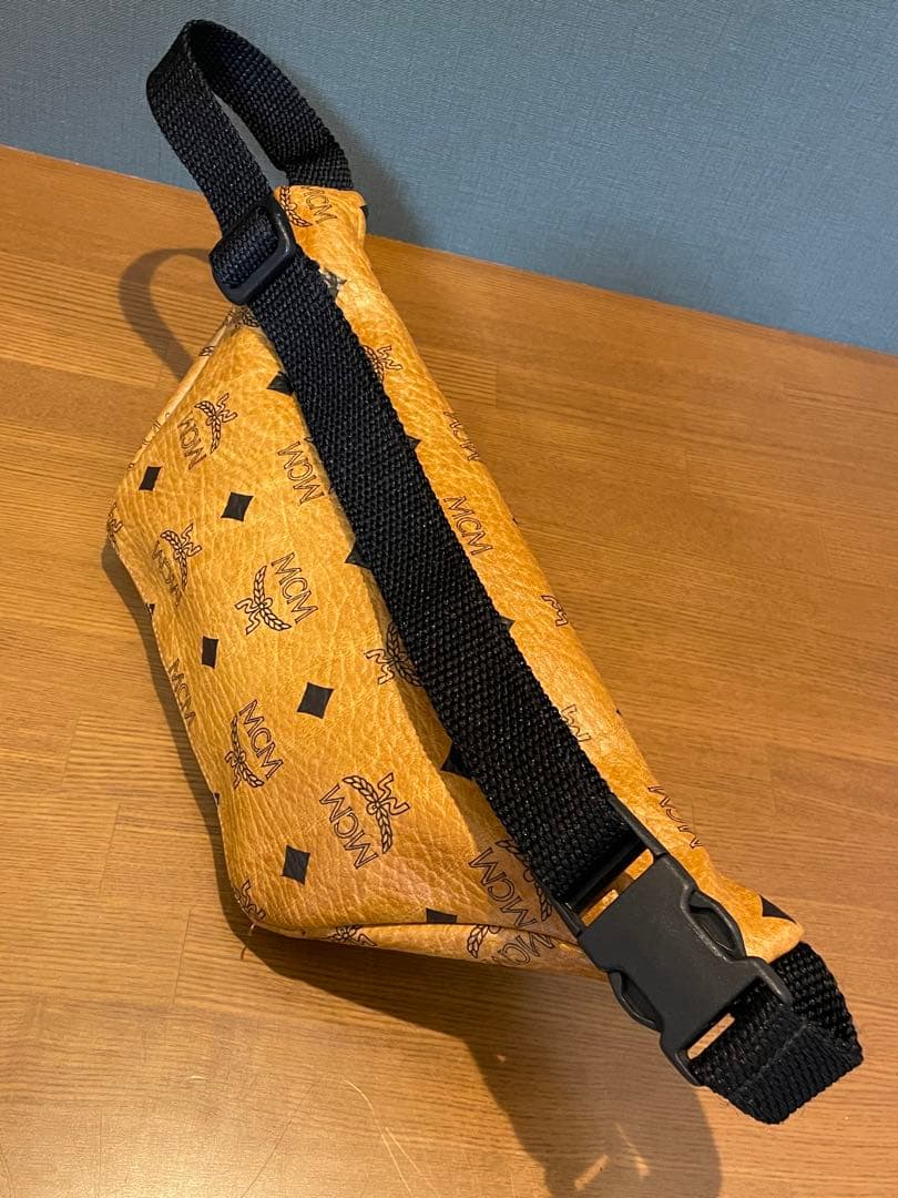 MCM エムシーエム　モノグラム レザー　ウエストポーチ　ボディバッグ