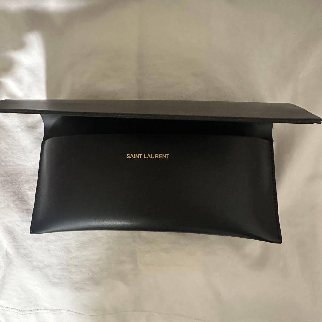 ロゼ着用　サンローラン　SL M94