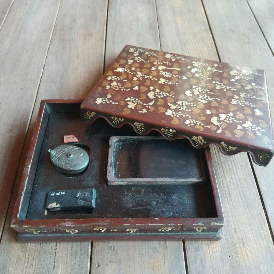 螺鈿 文箱 硯箱 \"栗鼠と葡萄 \" 時代不詳