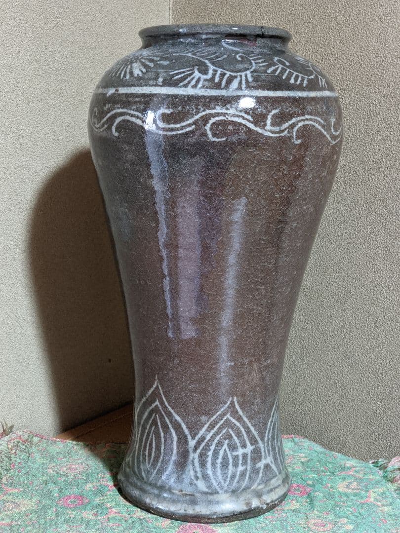 ♦韓国朝鮮陶磁 砂高台 白土象嵌 高麗青磁 瓶 壺 置物飾り 骨董品