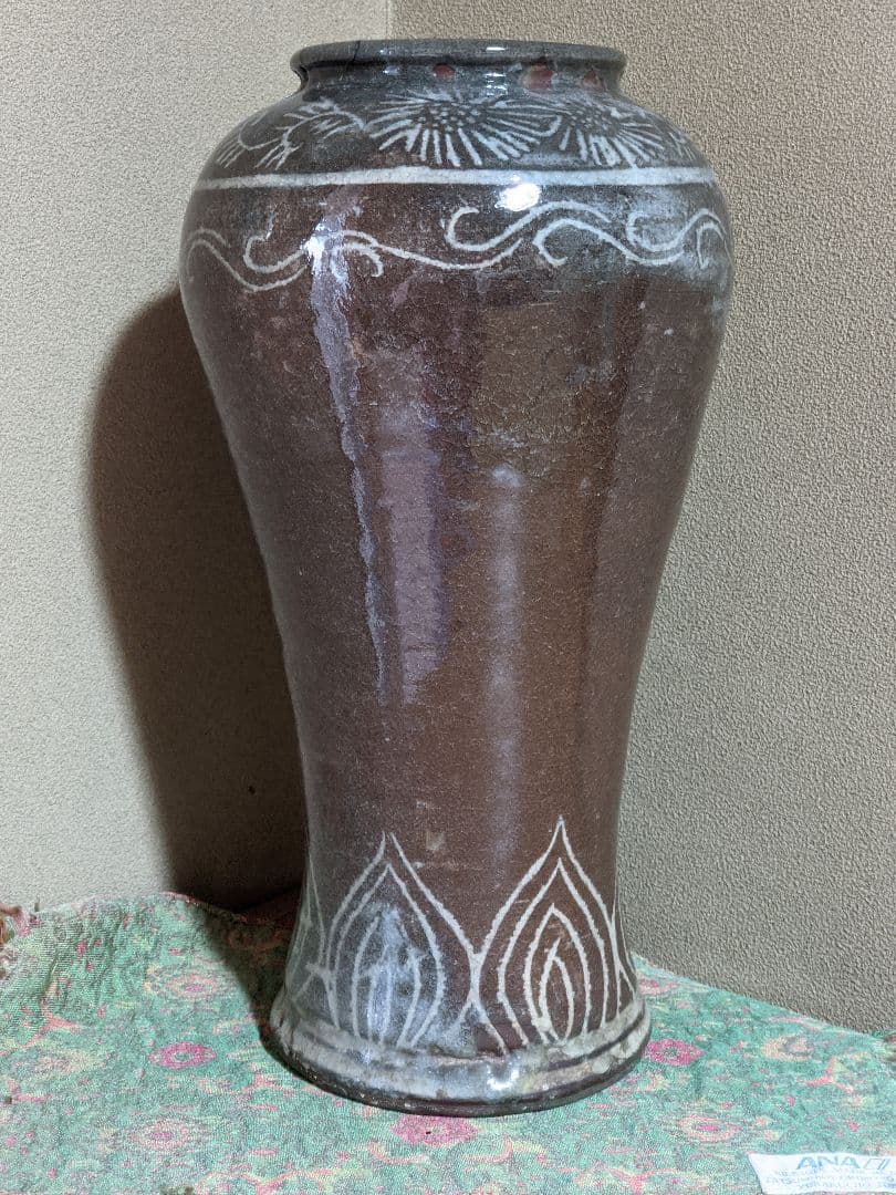 ♦韓国朝鮮陶磁 砂高台 白土象嵌 高麗青磁 瓶 壺 置物飾り 骨董品