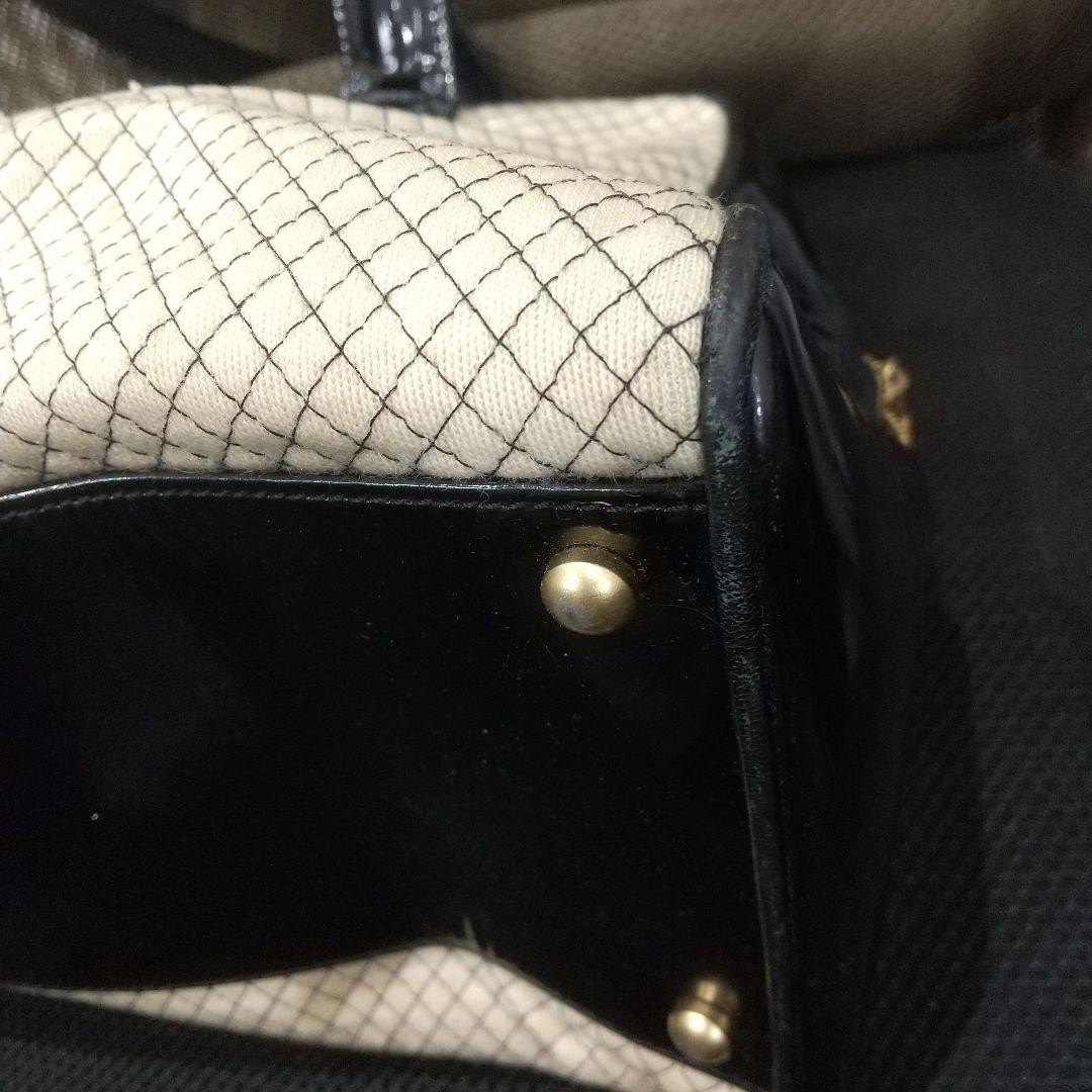 A*I様 シャネル ボーリングバッグ パテント エナメル コットン