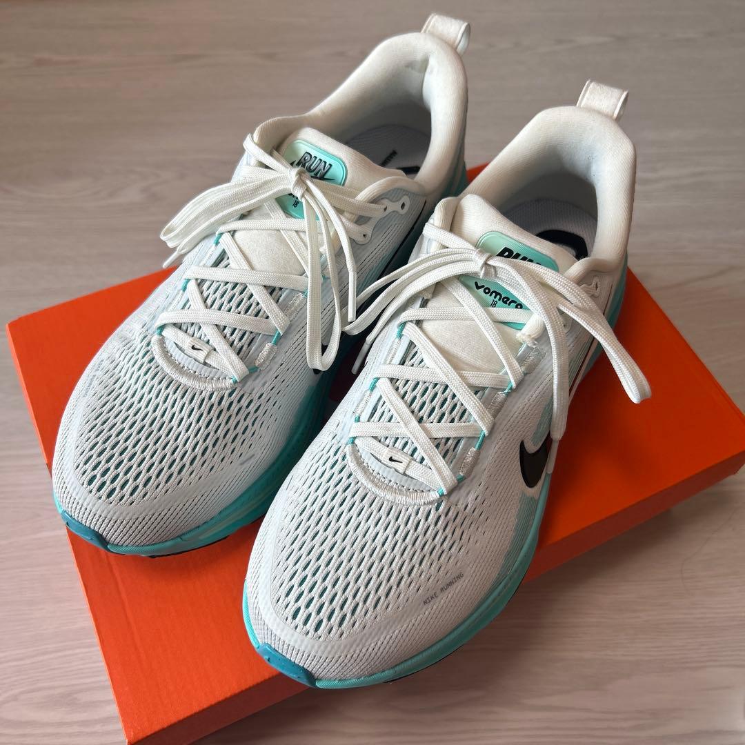 ナイキ ボメロ18 27.0cm