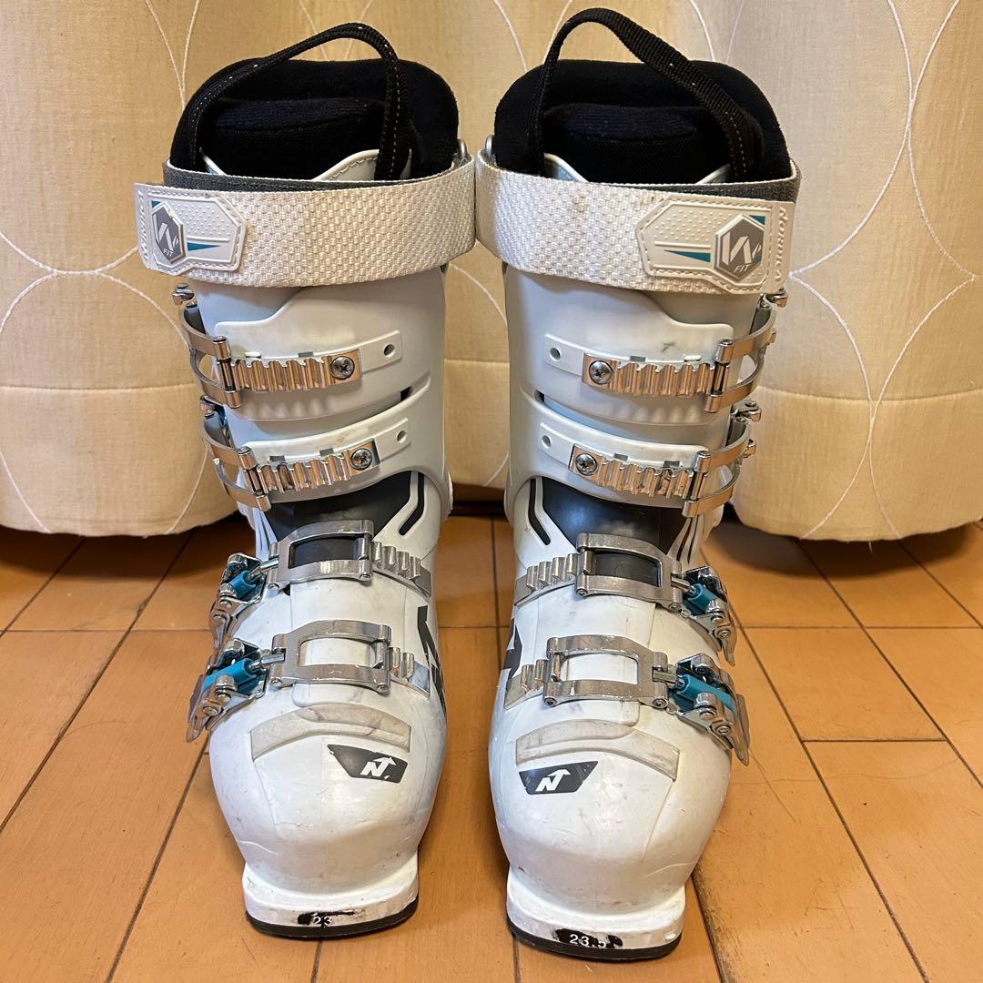◇美品◇ ATOMIC 146cm ブーツ　NORDICA 23〜23.5cm