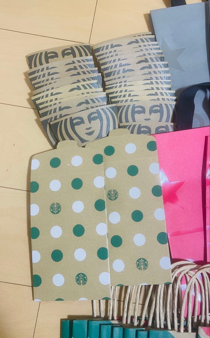 スターバックス　リワード限定オリジナルグッズ　ペーパーバッグなど　合計100点強
