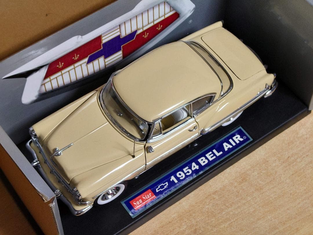 1/18 シボレーベルエア Bel Air 1954ダイキャスト製ミニカー 中古