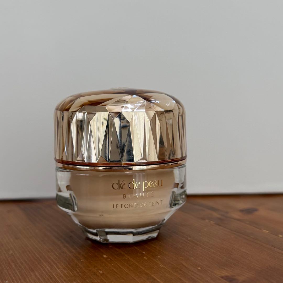 クレ・ド・ポー ボーテ ルフォンドゥタンn オークル10 30g