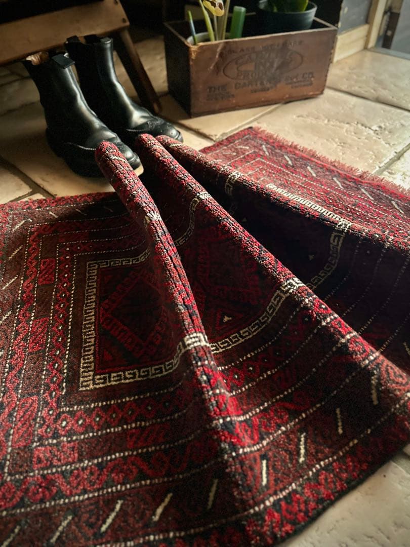 トライバルラグ　ヴィンテージラグ　アフガン　バルーチ族　プリミティブアート　美品