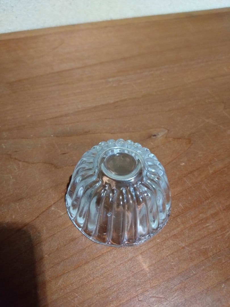 江戸ガラス 型吹き 菊形盃 猪口