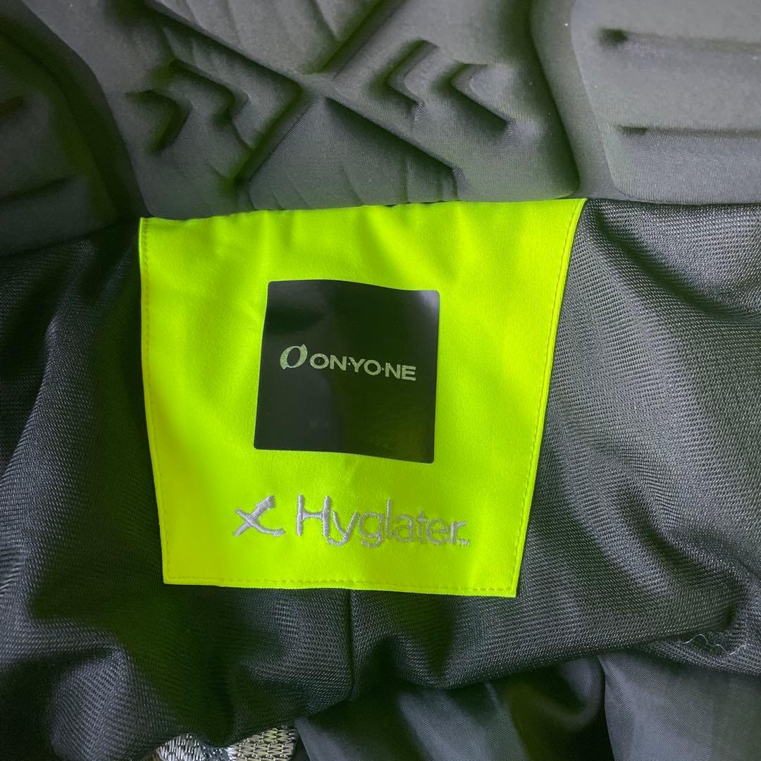 オンヨネ スキーウェア サロモンワッペン付き L