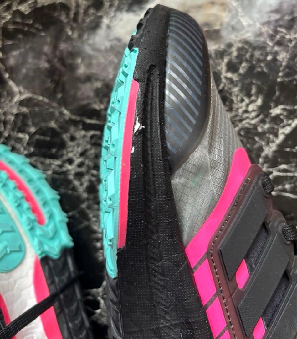 adidas ウルトラブースト 23.5cm