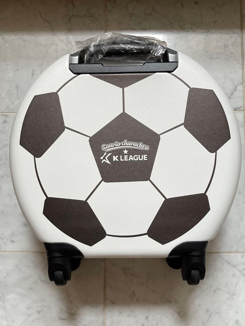 【新品】サンリオキャラクター キャリーケース キティ　クロミ　シナモン　マイメロ