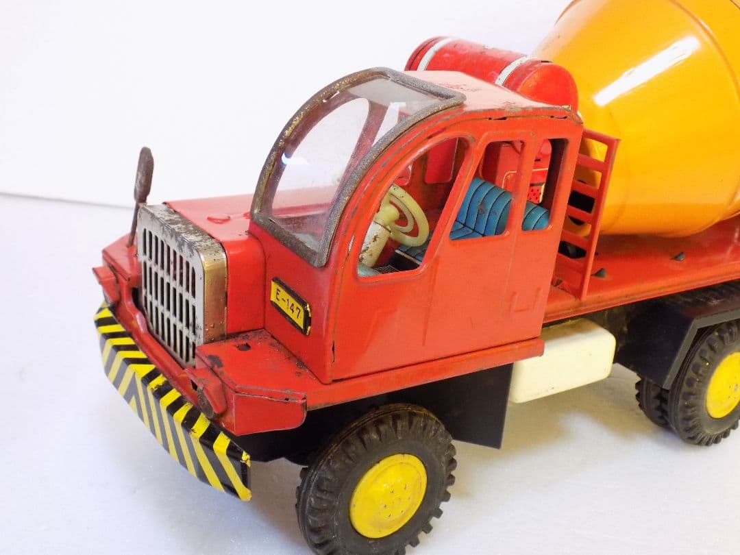 野村トーイ　ブリキ【ミキサー車】 フリクション