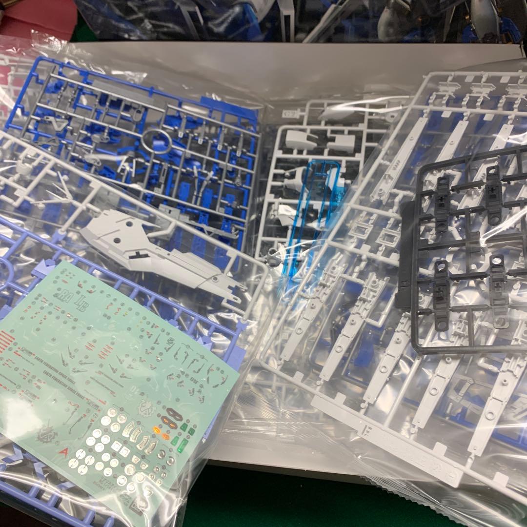 RG RX-93ν2 Hi-V Gundam 1/144