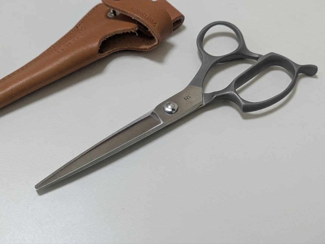 オールステンレスキッチン鋏 TOMO 521 レザーケース付き（燕三条カンダ）