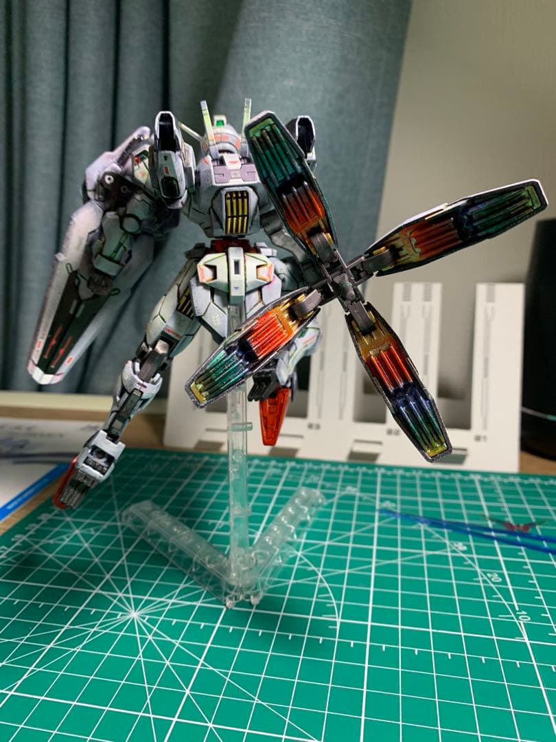 B*d様 HG ガンダムキャリバーン　リアル全塗装・ブラックライト発光仕様