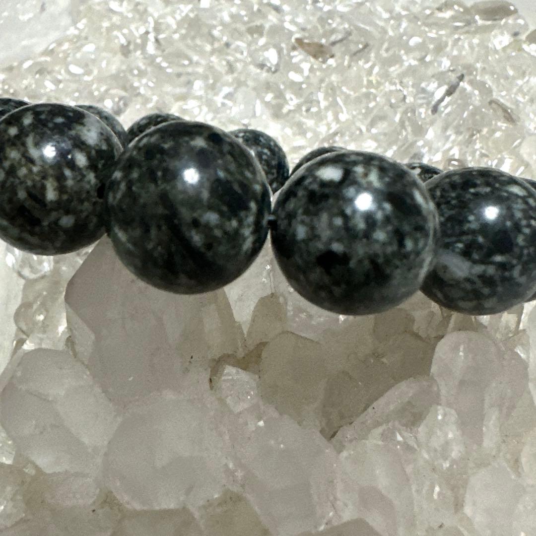 遠野の大地に眠っていた霊石　14mmの珠が龍神のエネルギーと調和し高波動へ導く