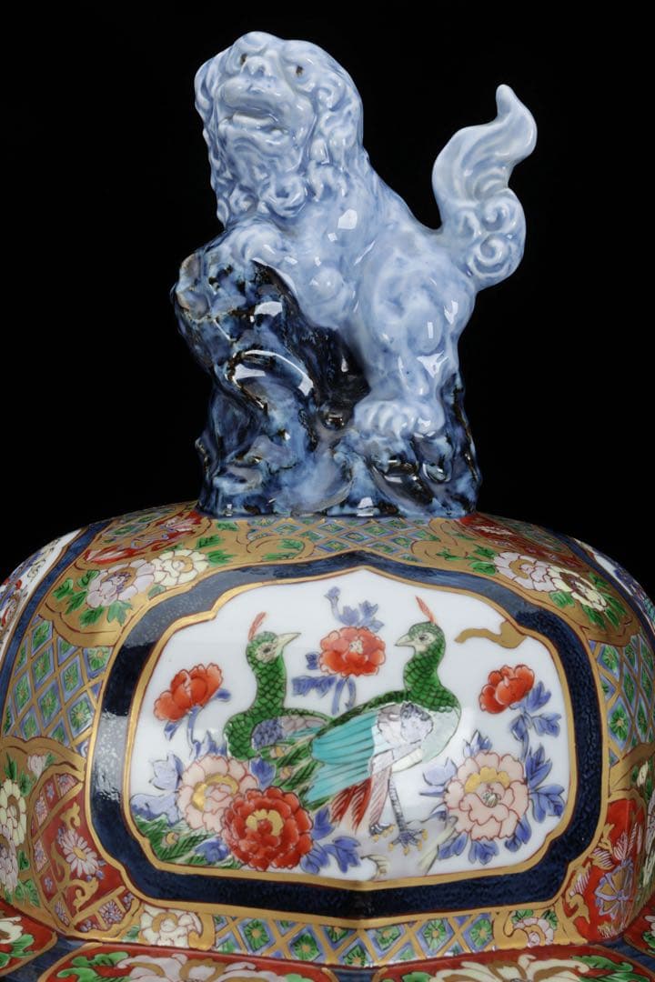 s*a様 有田焼 朱明窯 藤井朱明 染錦金彩獅子蓋孔雀図沈香壺 三段飾壺 特大9