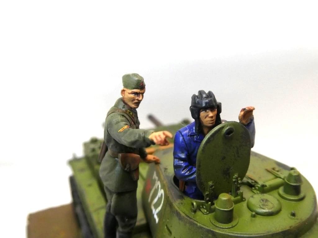 タミヤ 1/35 ソビエト戦車 BT-7 1937年型 完成品