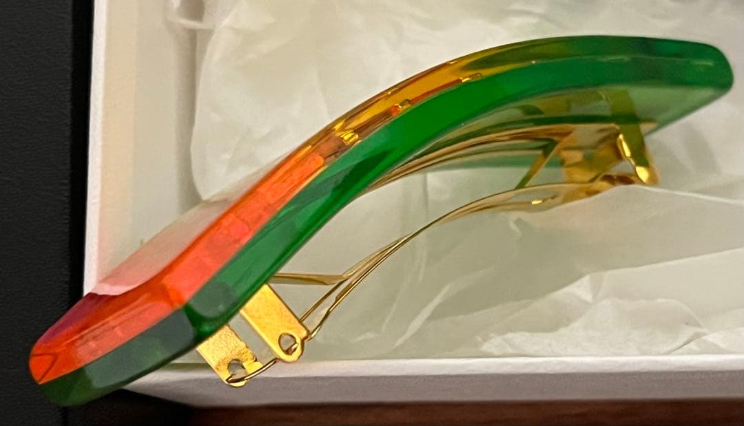 CHANEL レインボーカラーヴィンテージシャネルロゴバレッタ