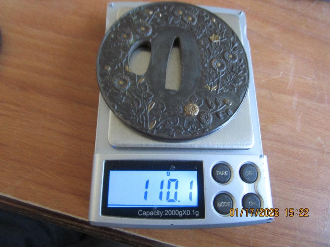 鍔　象嵌鍔　鏡鍔　材質【真鍮又は銅】1枚　花模様の金属製鍔(つば)