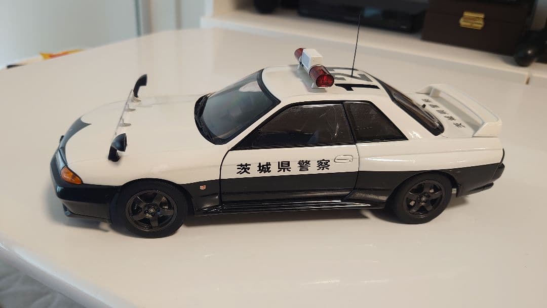 日産 スカイライン GT-R32 パトカー オートアート 訳あり