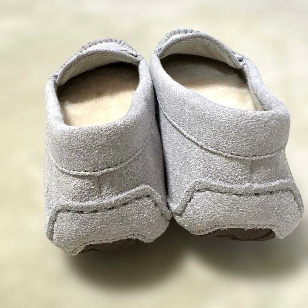 ★ちゃこん★ UGG グレー スエード モカシン 花24cm