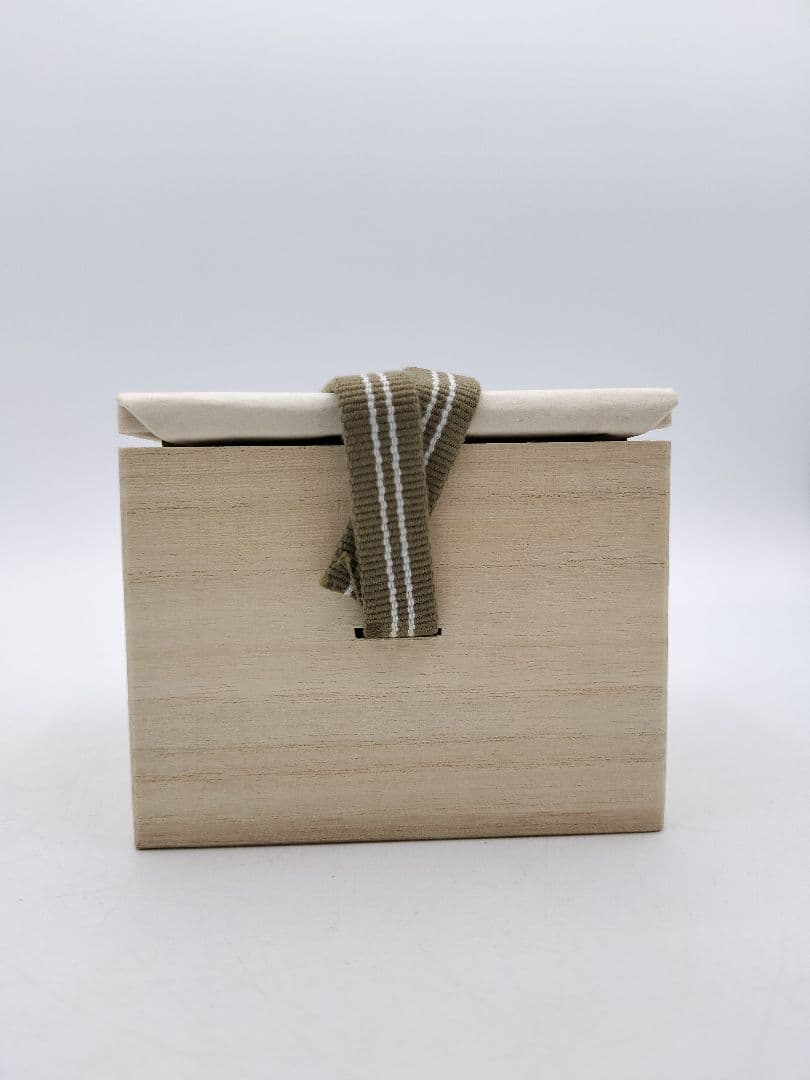 b258 【新品・未使用】蓋置 嵌金 突羽根 和田美之助 木箱 茶道具