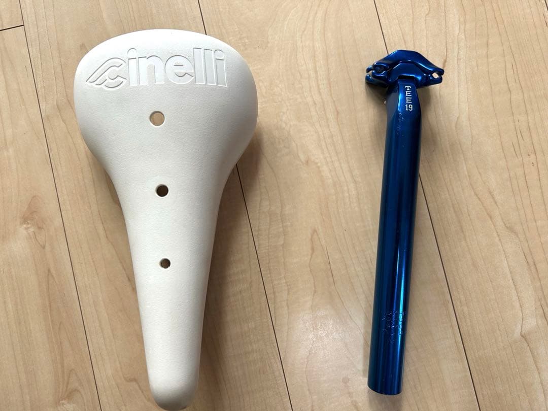 自転車　ピスト　サドル+シートポスト