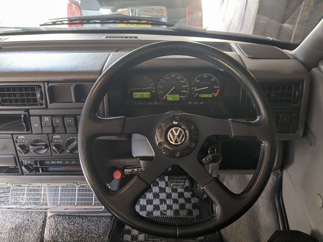 momoステアリングホイール・ワーゲンホーンボタン・ヴァナゴンＴ4ボスセット