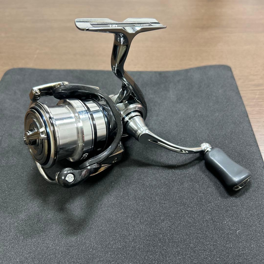 ダイワ18イグジストFC LT2500S-C 未使用品