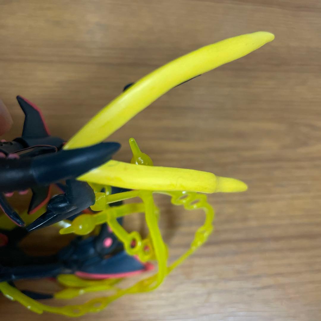 世界1000個限定 モンコレ　黒いメガレックウザ