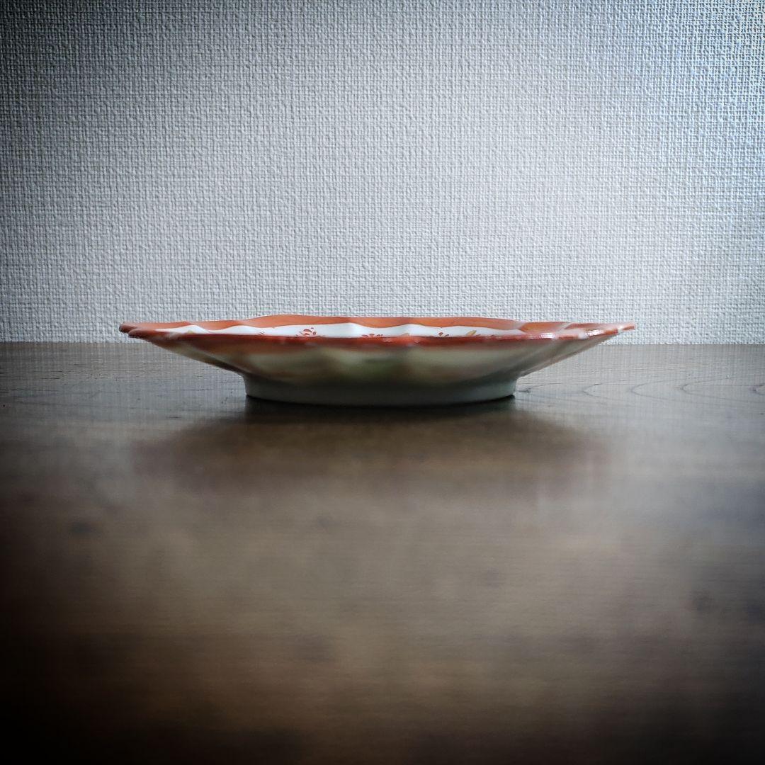 小皿　赤絵　人物　着物　振り袖　芸子　舞妓　金彩　訳あり　ニュウ