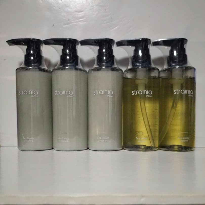 strainia ストレーニア　ケアストレートシャンプー＆トリートメント