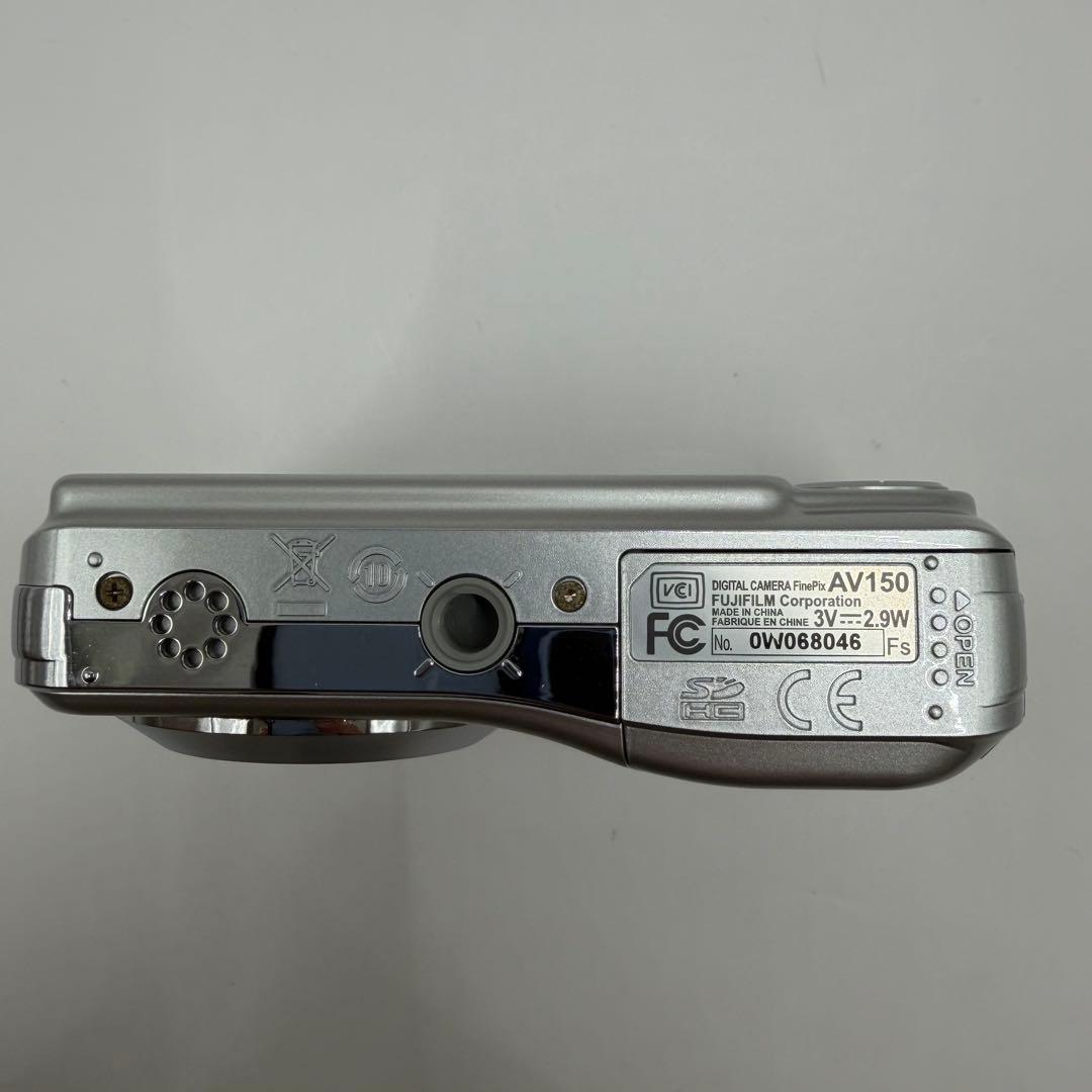 【動作品】FUJIFILM FINEPIX AV150 コンデジ 単三電池式
