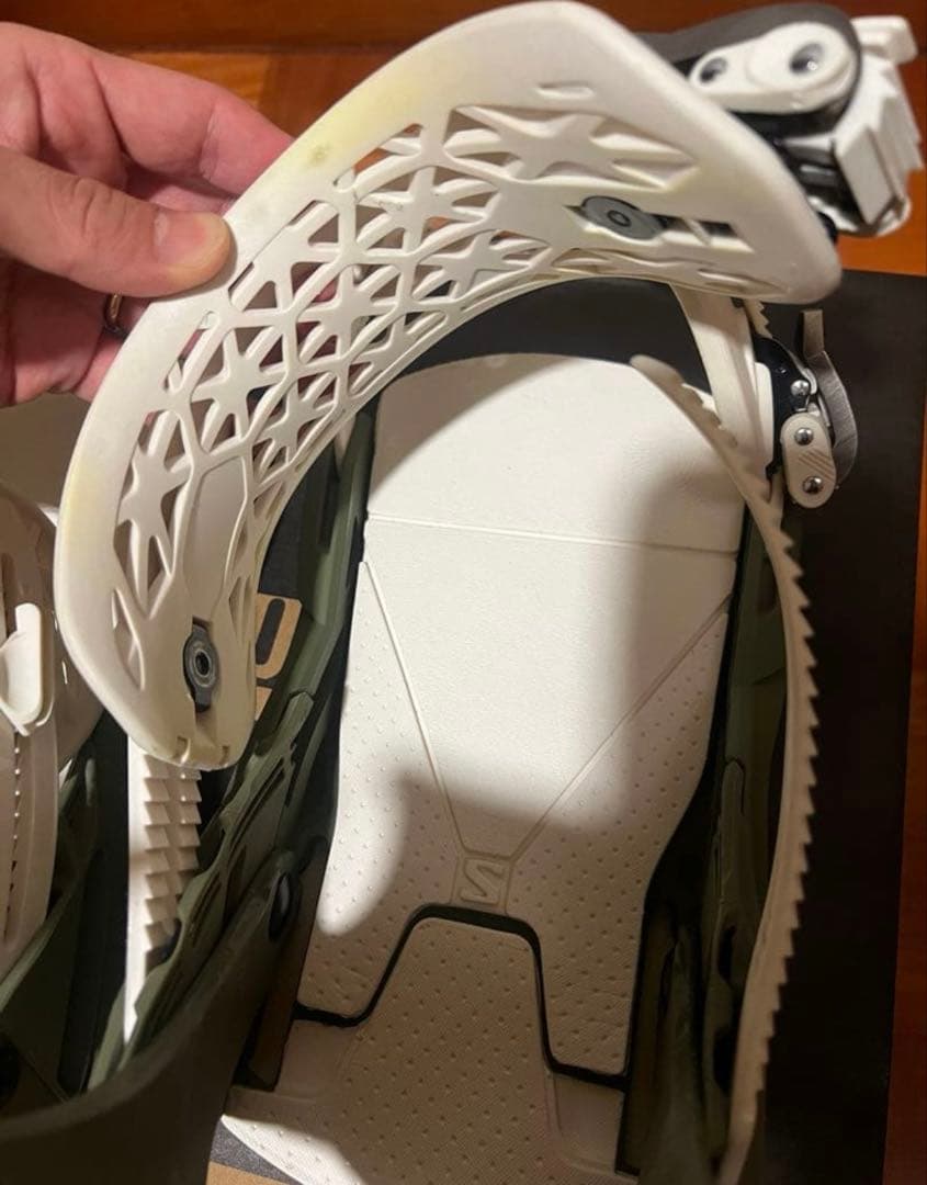 おみSalomonhpsdistrictmスノーボードビンディングサロモン