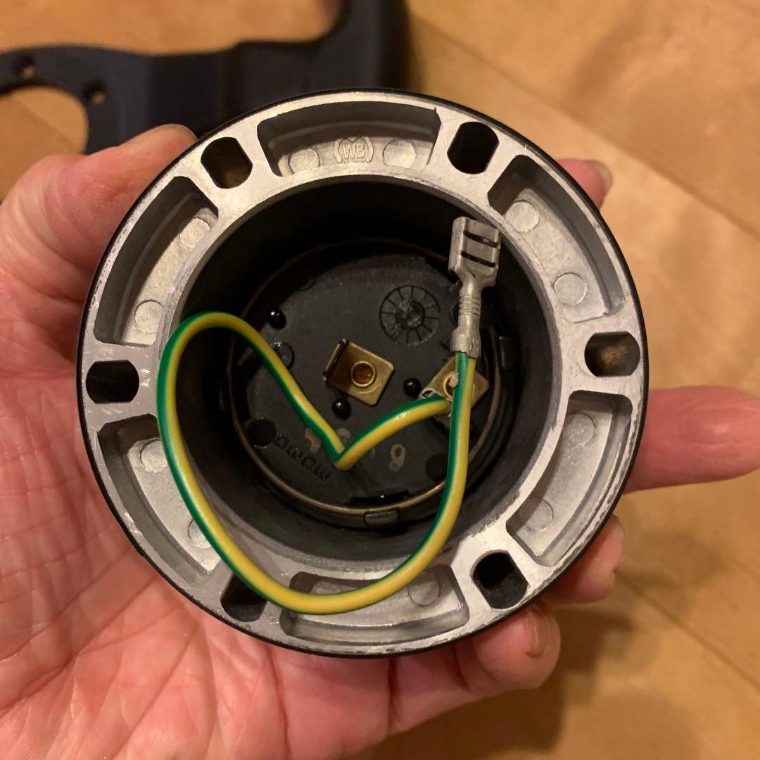 momo ステアリングホイールとハブセット