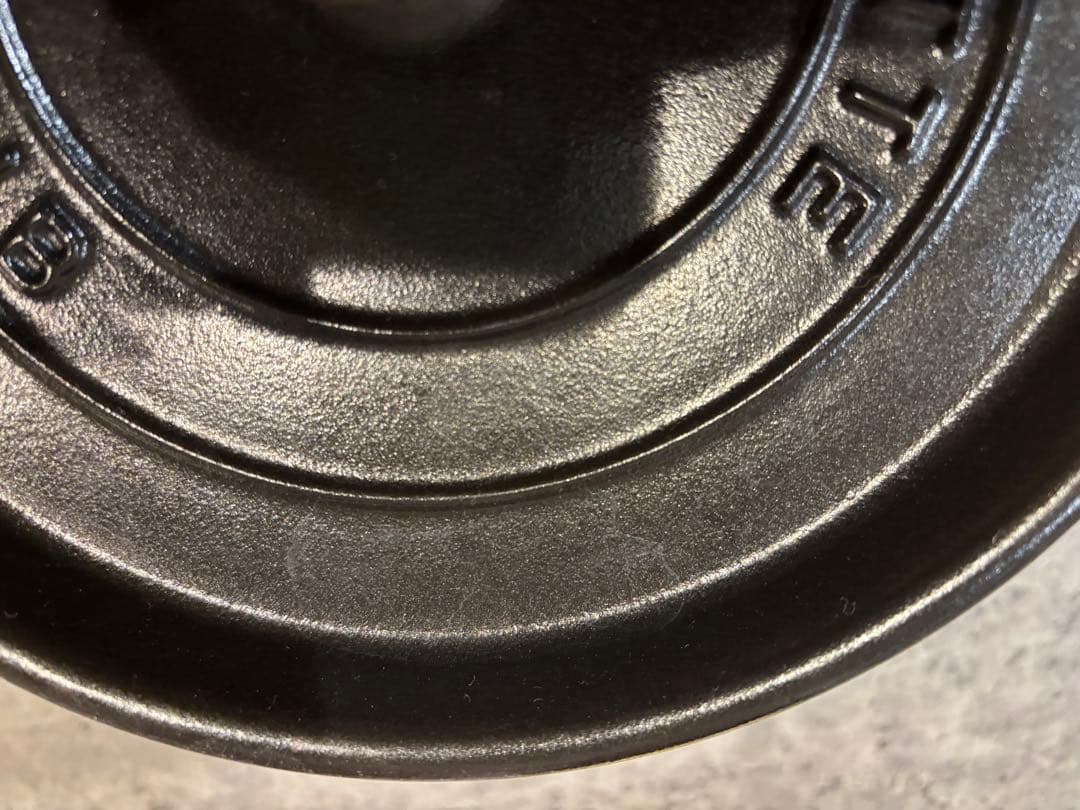 ストウブ　ストゥブ　24cm クロ　ココット　翌日発送