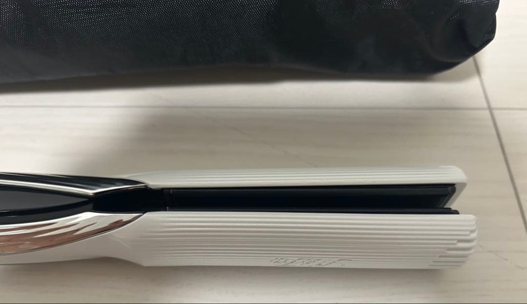 【即日発送&値下げ依頼○】Refa ストレートヘアアイロン 　 ※収納ケース付き