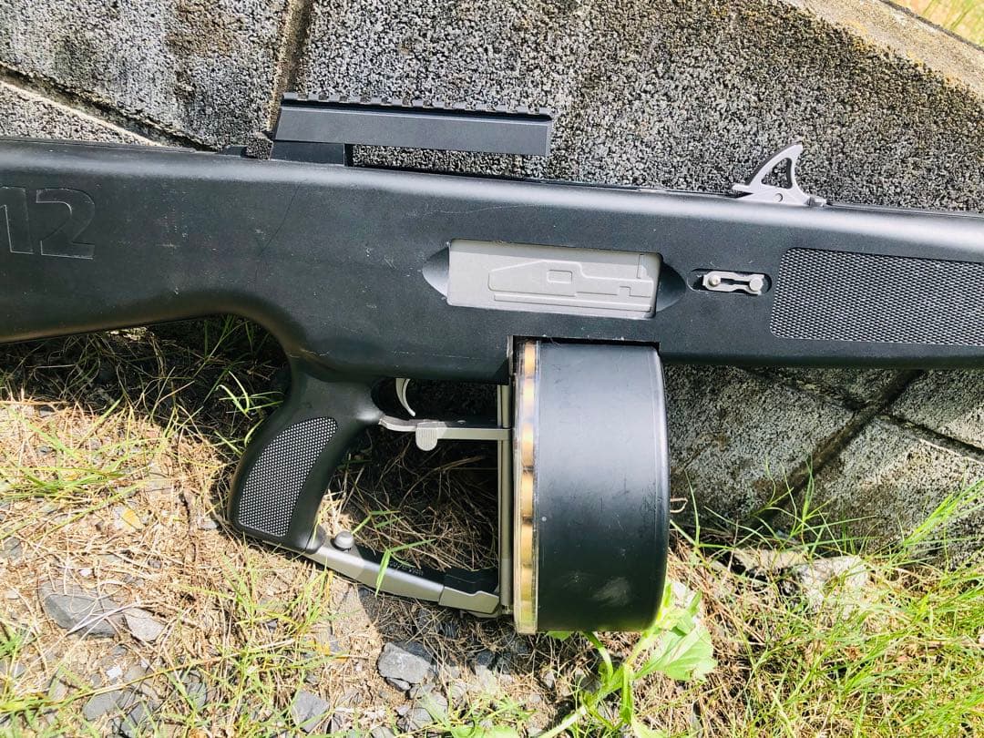 東京マルイ　電動ショットガン　AA-12 ドラムマガジン　専用マウント装着　中古