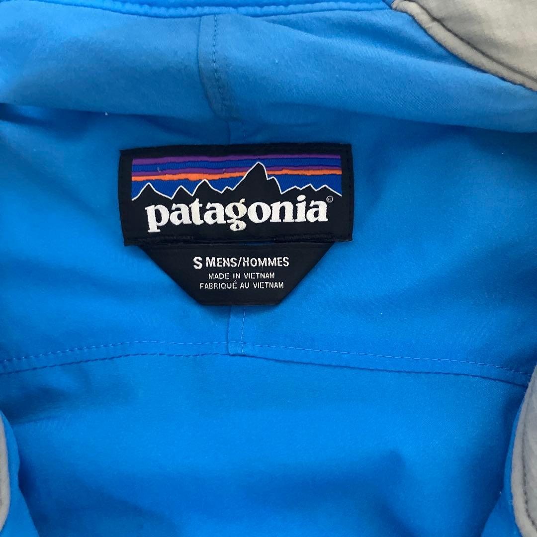 【人気】Patagonia ナノエアフーディ tech atom グレー