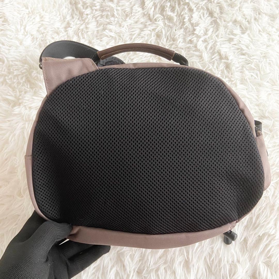 極美品 AYANOKOJI がま口ポシェット型ボディバッグ グレージュ