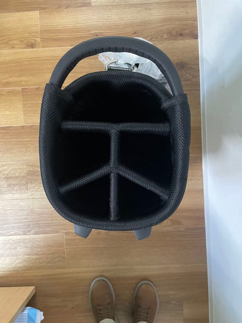 SYB スタンド付きゴルフバッグ ブラック/シルバー