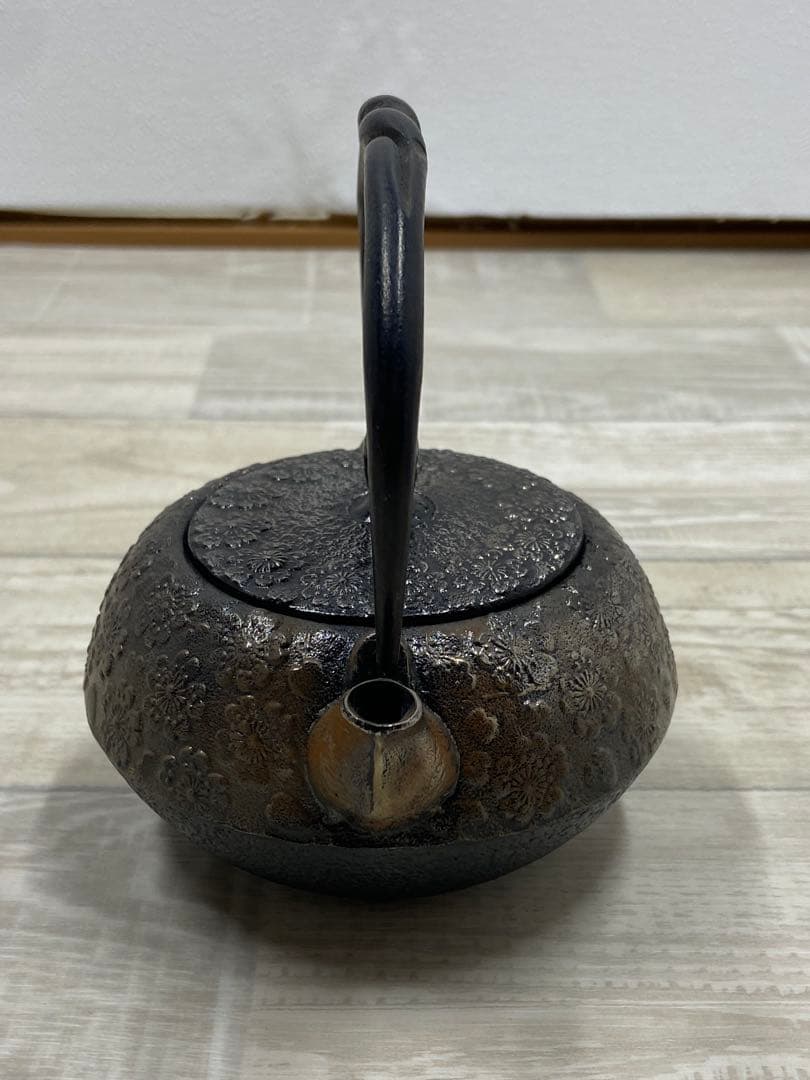 【新品未使用】南部鉄器 急須 照光堂 花文 鉄瓶