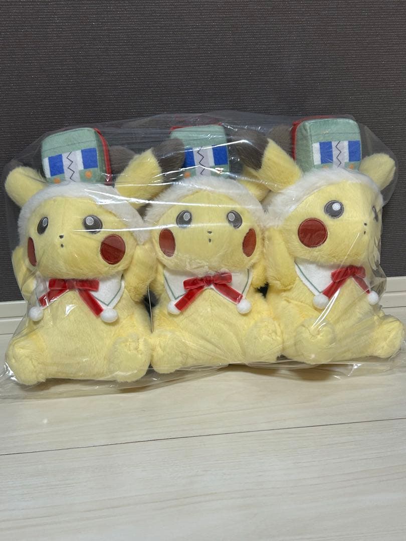 新品 ぬいぐるみ ポケモン Holiday クリスマス ピカチュウ ポケセン3個