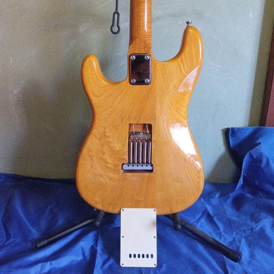 ストラトキャスター タイプ　エレキギター