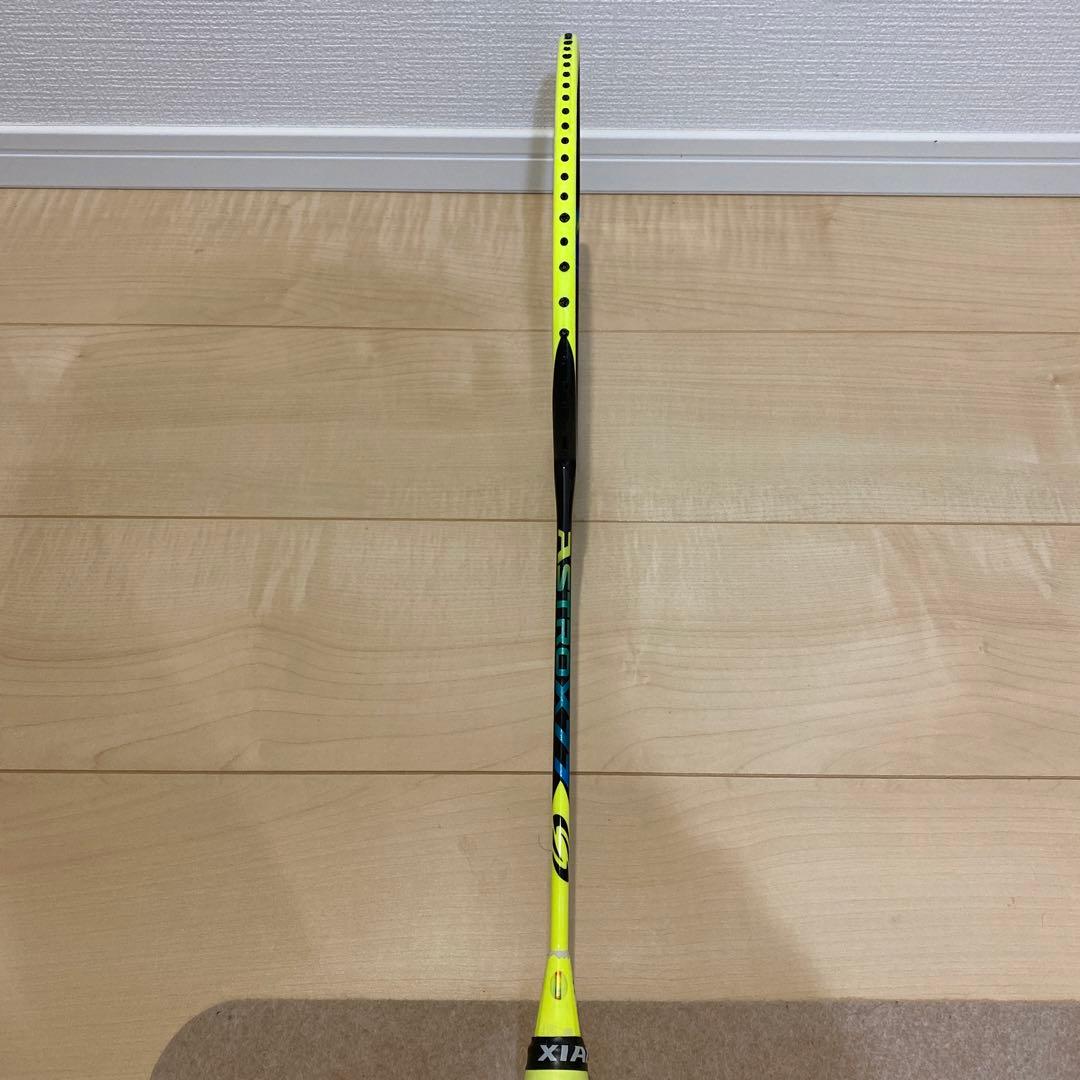 【希少_即日発送】バドミントンラケット　ヨネックス　ASTROX77 3UG5
