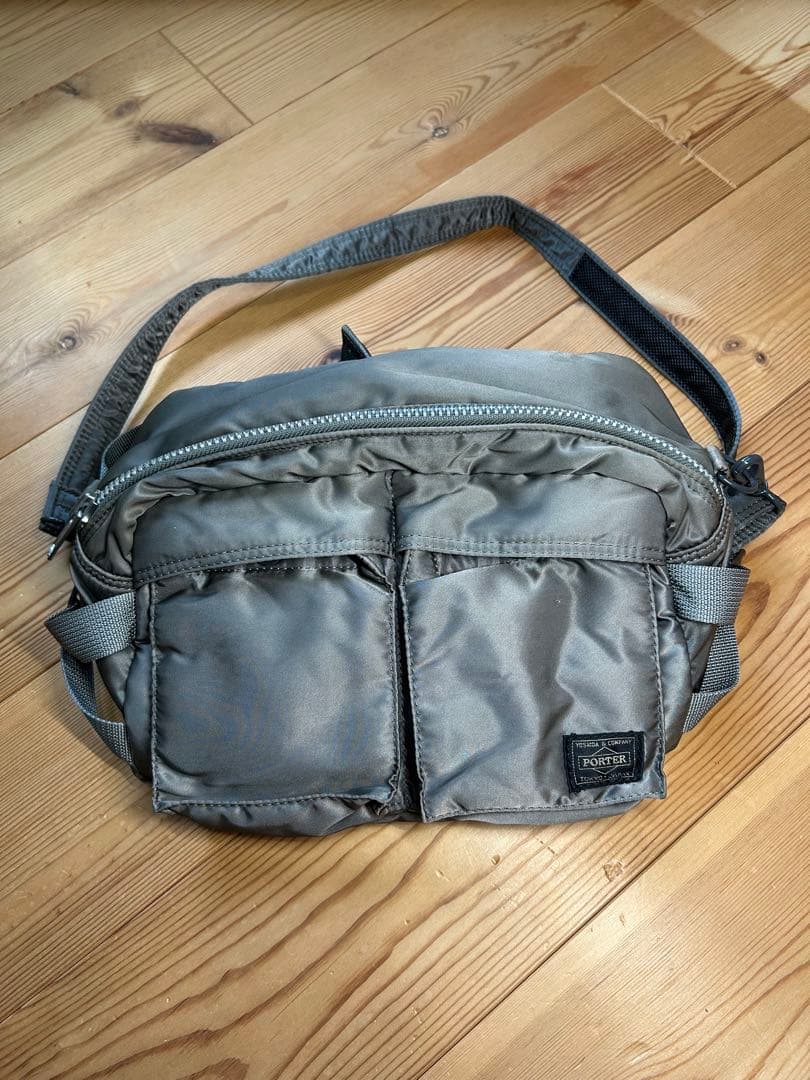 お*茶様 【希少】PORTER タンカー　シルバーグレー ショルダーバッグ